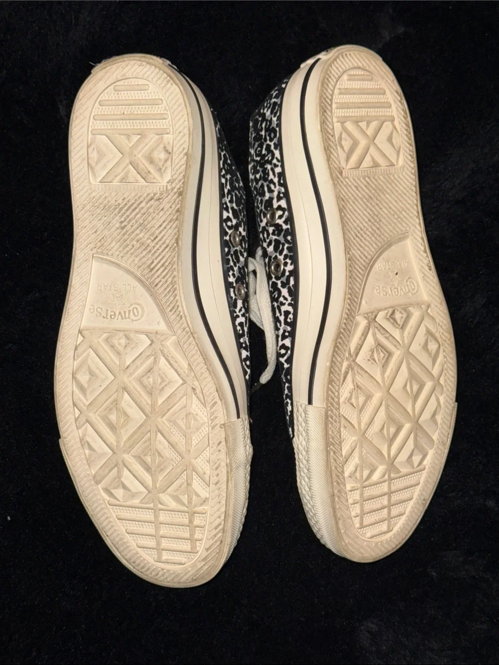 Converse Chuck Taylor All Star Low Top Leopard Sneakers Size W 7.5 / M 5.5